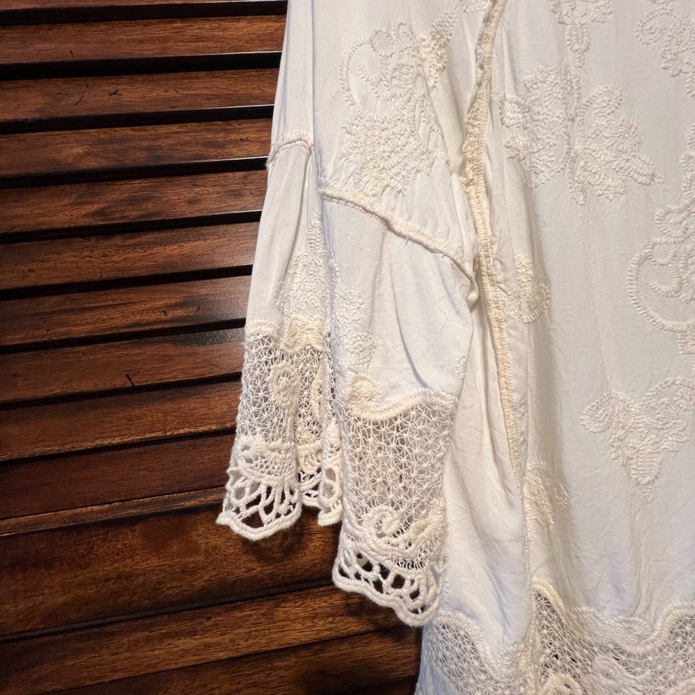 Democracy Embroidered Lace Ivory Color Cotton Blouse XS Boho, Beachy, Flowy - Picture 3 of 10